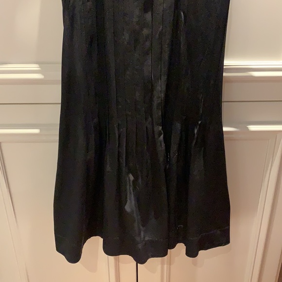Club Monaco sleeveless round neck dress - Picture 4 of 6